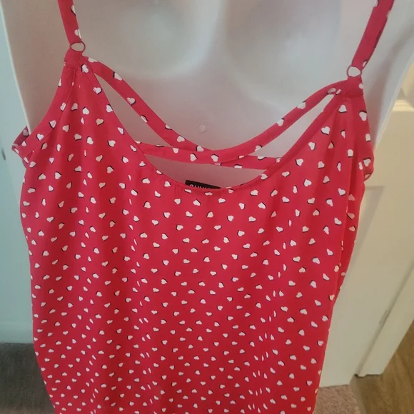 Torrid Red Heart Print Cami Top - Picture 5 of 6